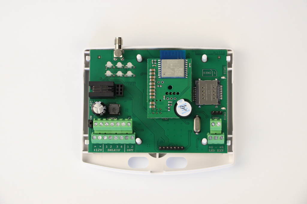 БРО-4 GSM с установленным модулем МС-WiFi-4GSM на основной плате